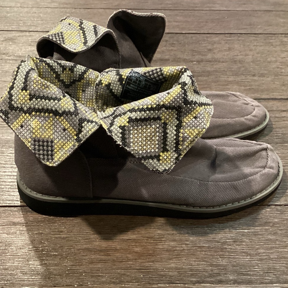 Sanuk Drop Top Ankle Boot Shoe Womens 7 Gray Fold Over Slip On Lightweight